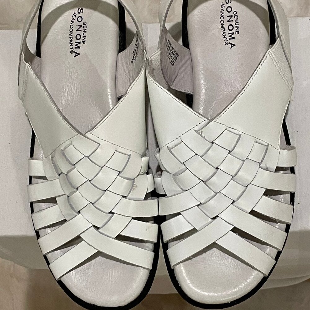 Sonoma "Holly" Size 8M White Leather Sandals. (NWOT)